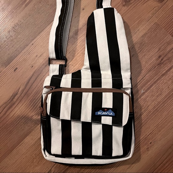 Kavu Bags Kavu Black White Stripe Crossbody Bag Excellent Condition
